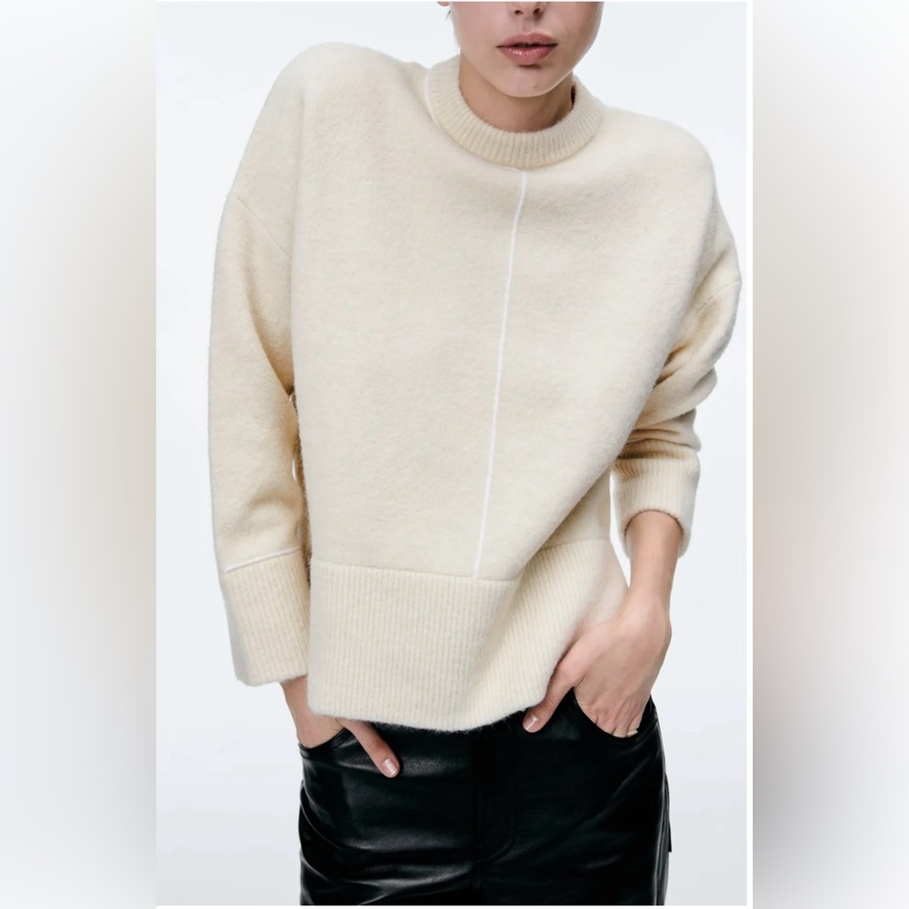 ZARA KNIT‎ SWEATER WITH PIPING SIZE SMALL